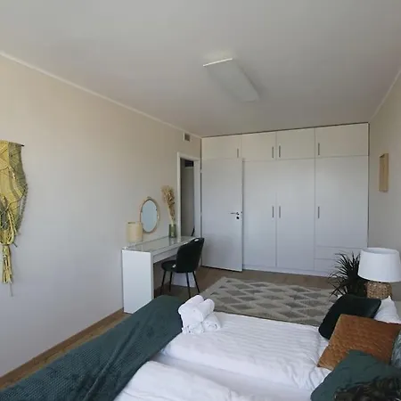 Superb With Incredible View At The Location Apartment *